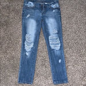 Light wash mom jeans